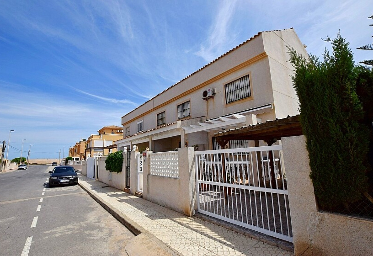 Resale · Semidetached villa · Torrevieja · Calas - norte ciudad