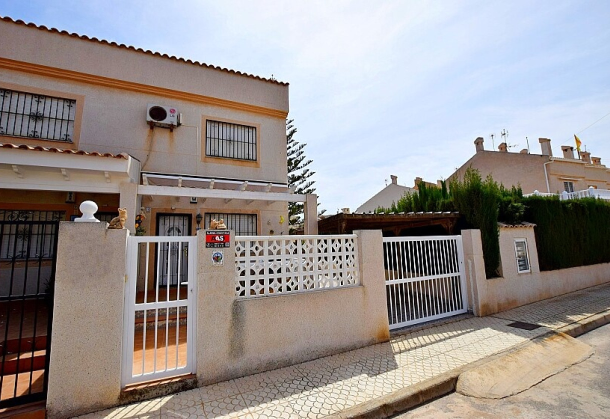 Rynek wtórny · Semidetached villa · Torrevieja · Calas - norte ciudad