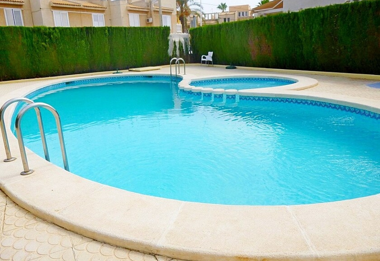 Reventa · Semidetached villa · Torrevieja · Calas - norte ciudad