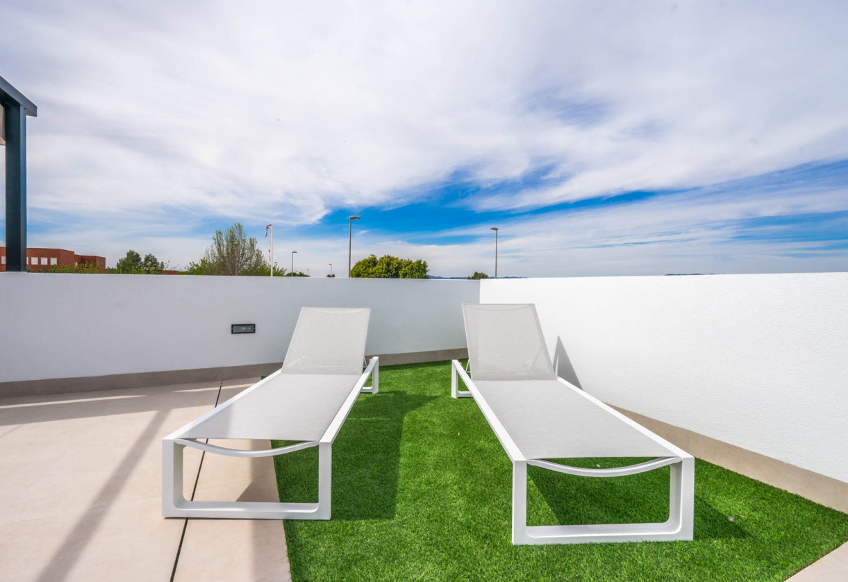 Nueva construcción  · Villas · ROLDAN