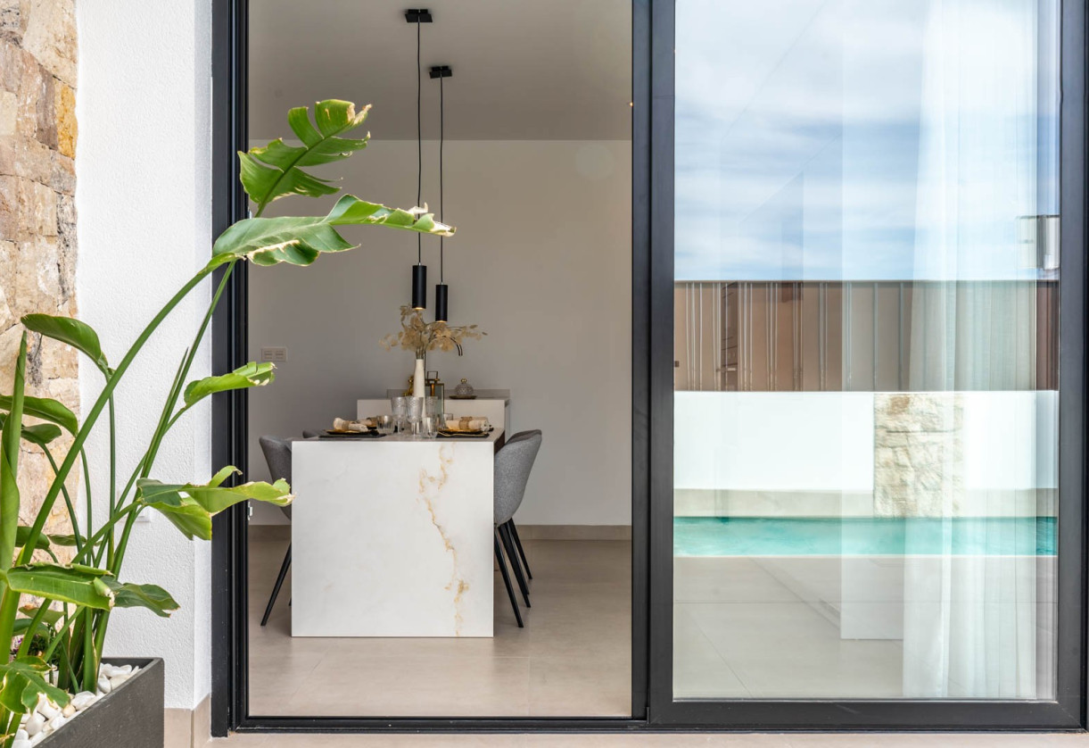 Nueva construcción  · Villas · ROLDAN