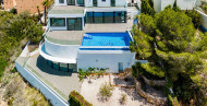 Resale · detached house · Cumbre del Sol