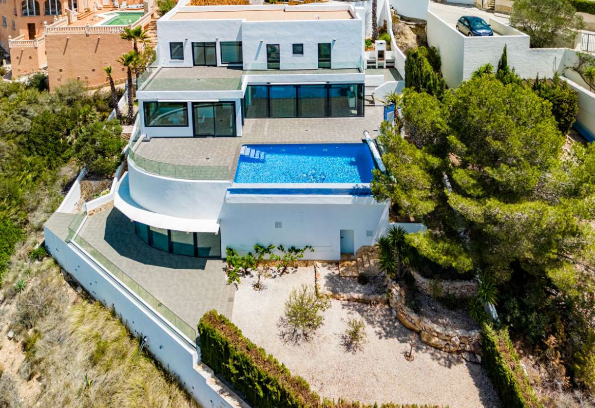 Resale · detached house · Cumbre del Sol