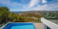 Resale · detached house · Cumbre del Sol