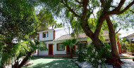 Resale · Country house · Orihuela