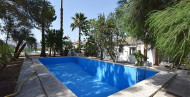 Resale · Country house · Orihuela