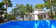 Resale · Country house · Orihuela