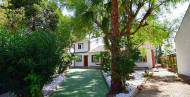 Resale · Country house · Orihuela