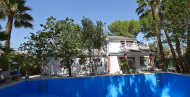 Resale · Country house · Orihuela