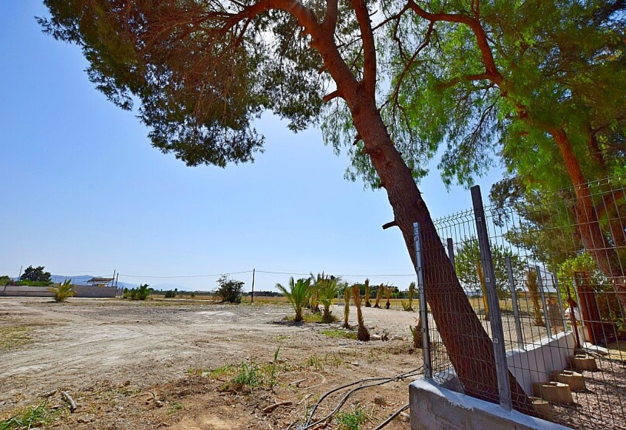 Resale · Country house · Orihuela