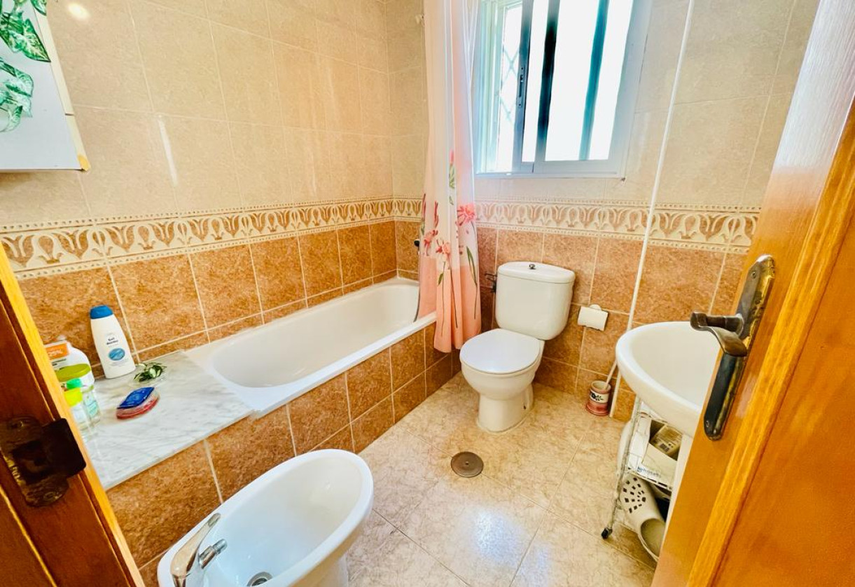 Rynek wtórny · APARTAMENTO · Torrevieja · Playa del Cura