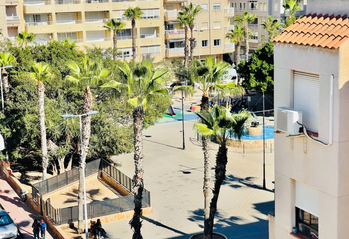 Rynek wtórny · APARTAMENTO · Torrevieja · Playa del Cura