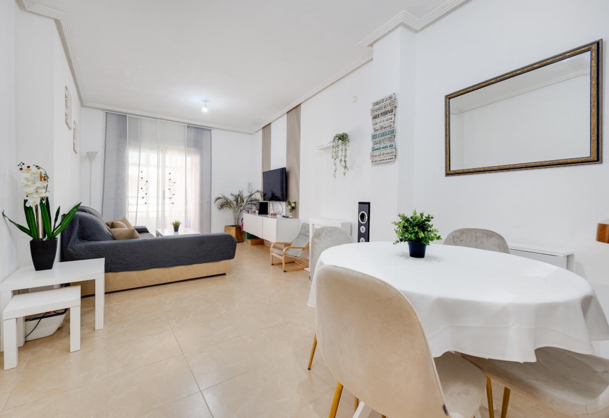 Sale · APARTAMENTO · Torrevieja · Villa Madrid