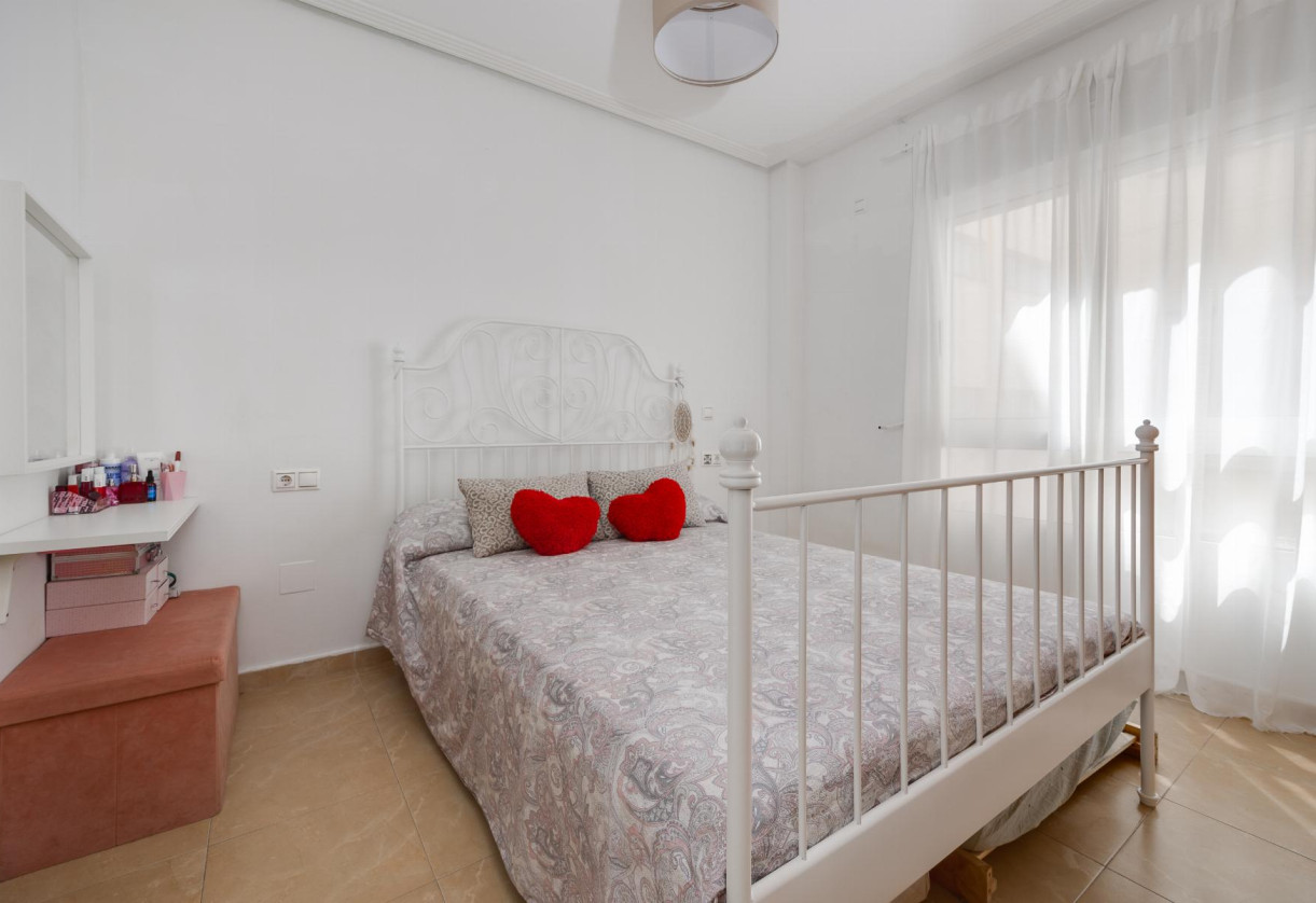 Sale · APARTAMENTO · Torrevieja · Villa Madrid