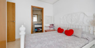 Rynek wtórny · APARTAMENTO · Torrevieja · Villa Madrid