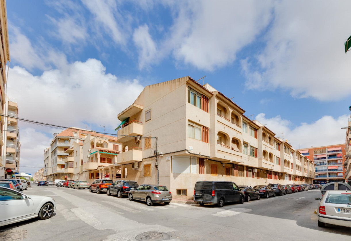 Reventa · APARTAMENTO · Torrevieja · Playa del Acequión