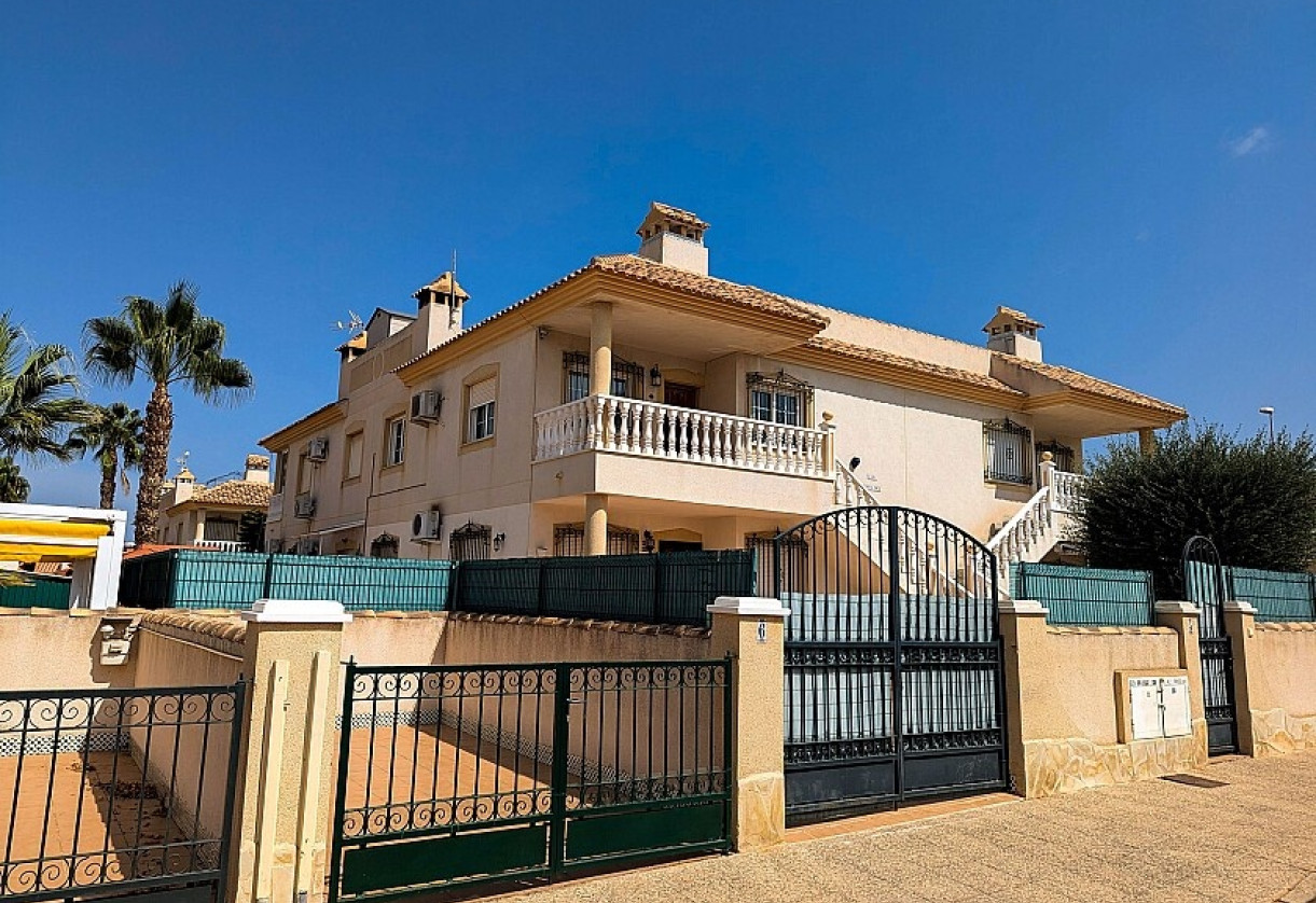 Reventa · Top floor apartment · Orihuela Costa · villamartin