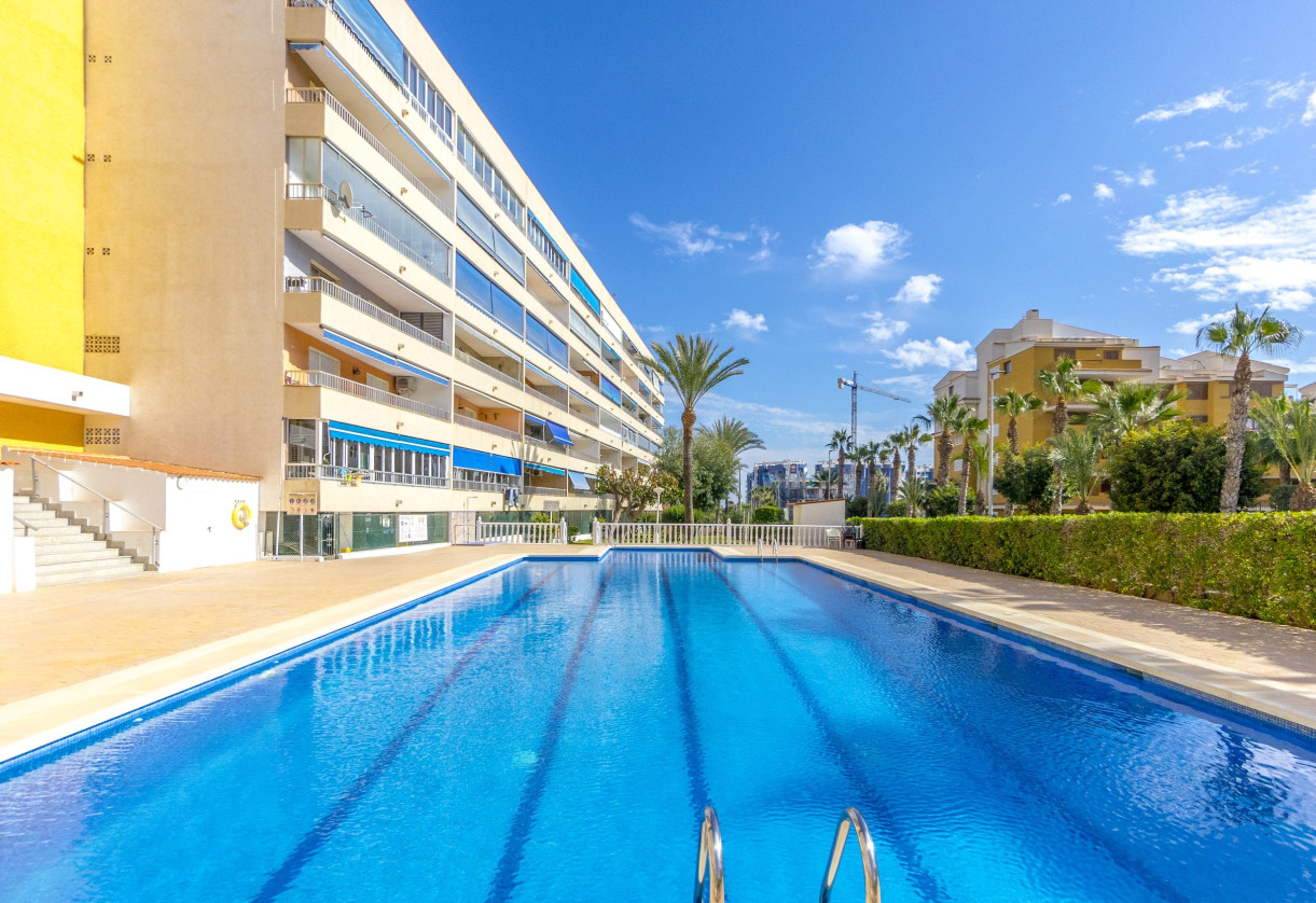 Reventa · Apartment · Punta Prima · El Acequión