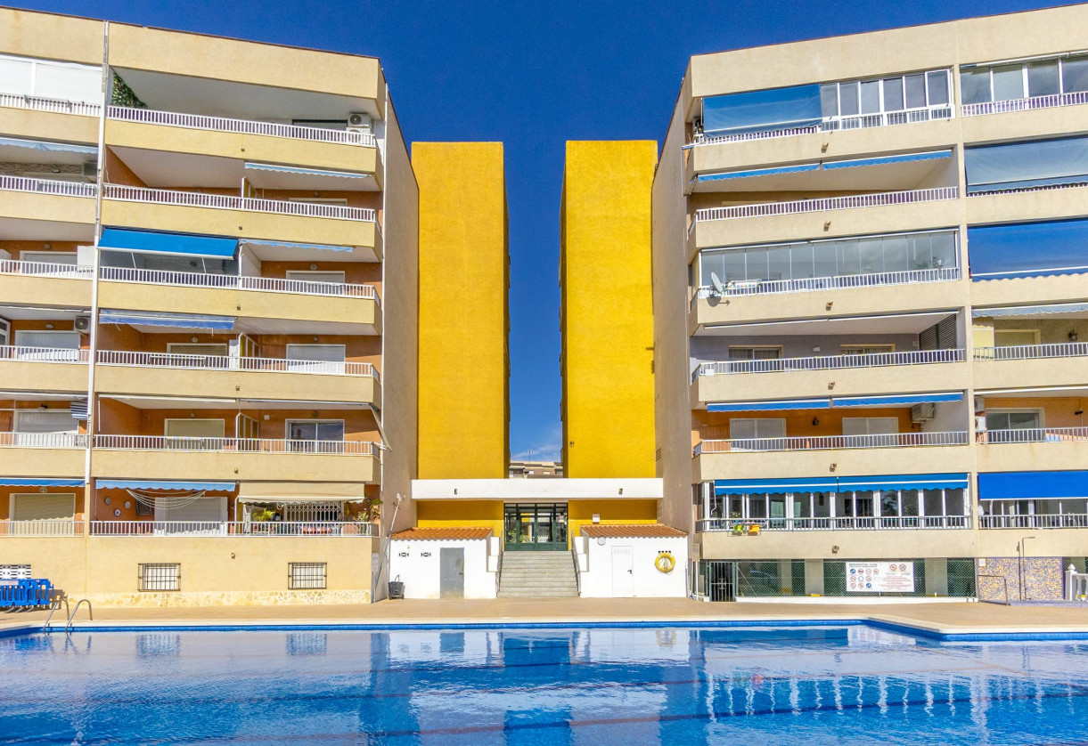 Reventa · Apartment · Punta Prima · El Acequión