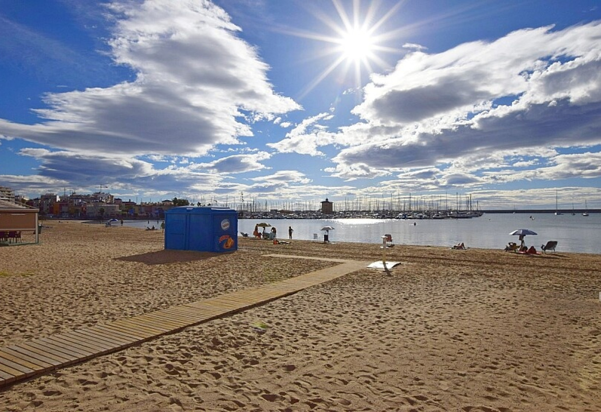 Reventa · Apartment · Torrevieja · Playa del Acequión