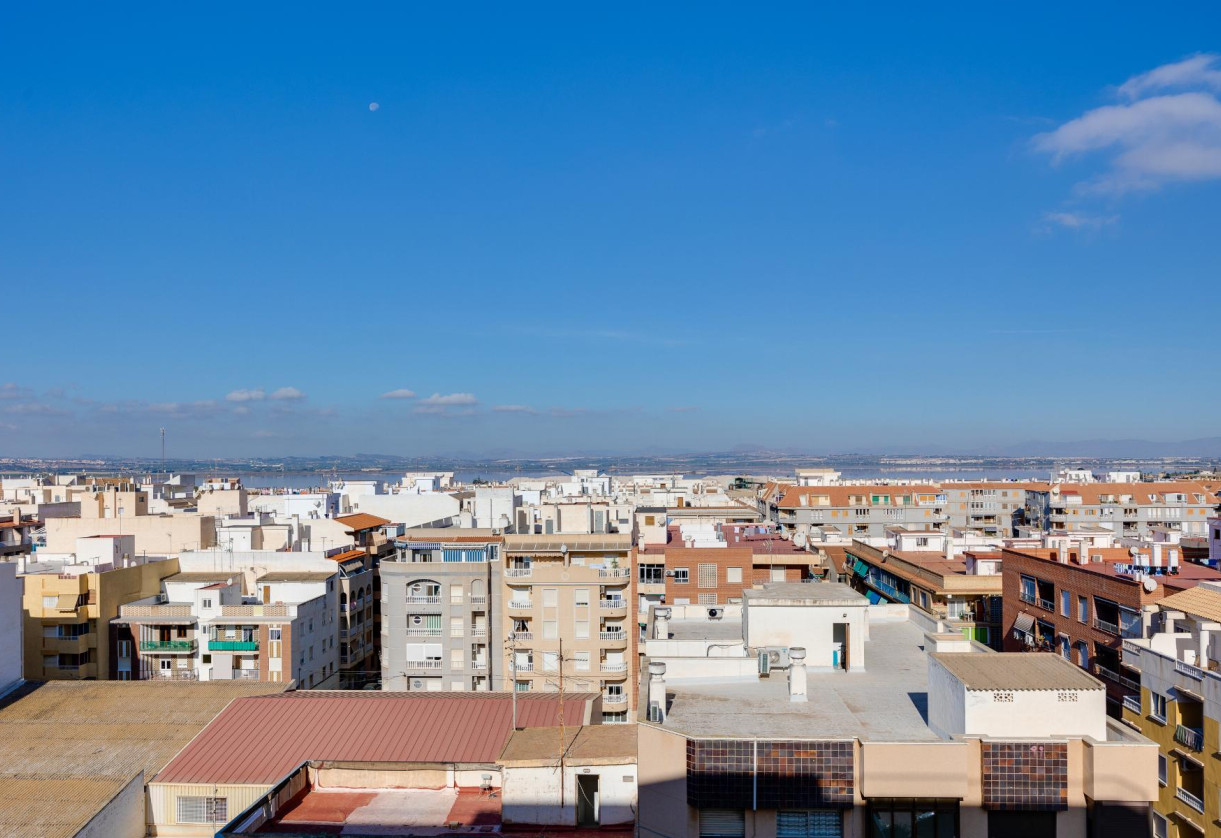 Sale · APARTAMENTO · Torrevieja · Playa del Acequión