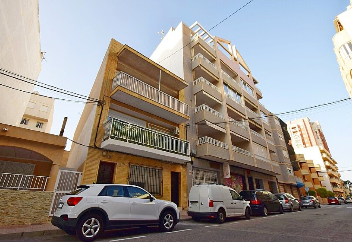 Resale · Apartment · Torrevieja