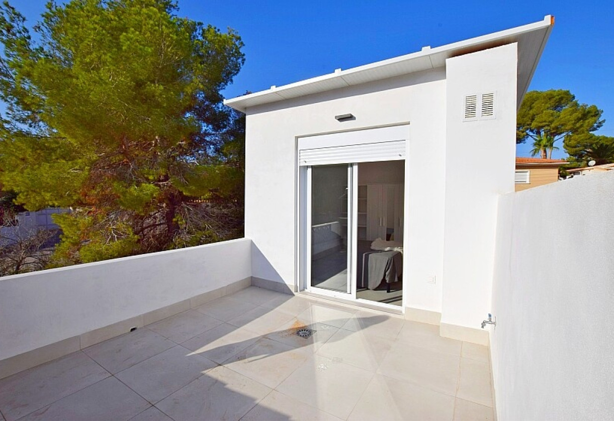 Resale · Bungalow · Orihuela Costa · Villamartin area