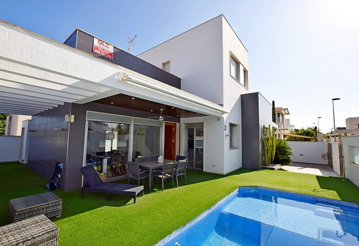 Resale · Villa · Orihuela Costa · Mil Palmeras