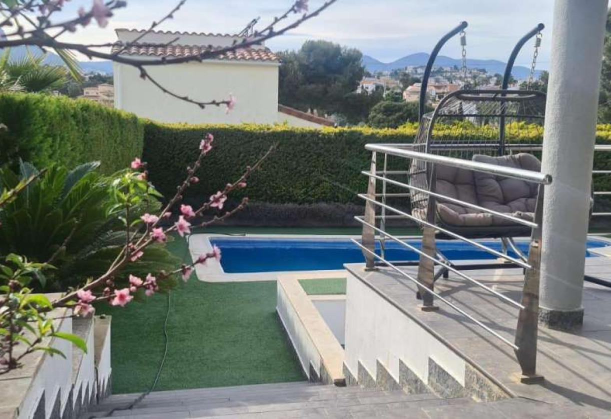 Resale · detached house · Calpe