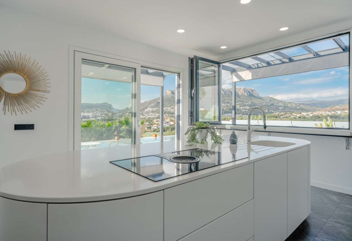 Sale · detached house · Calpe