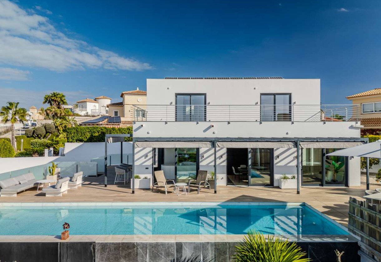 Sale · detached house · Calpe