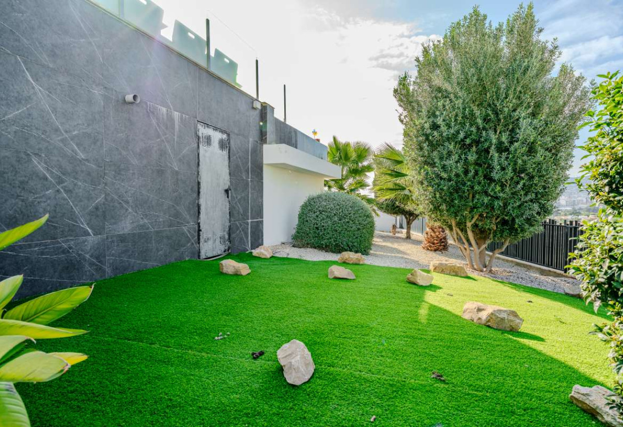 Sale · detached house · Calpe