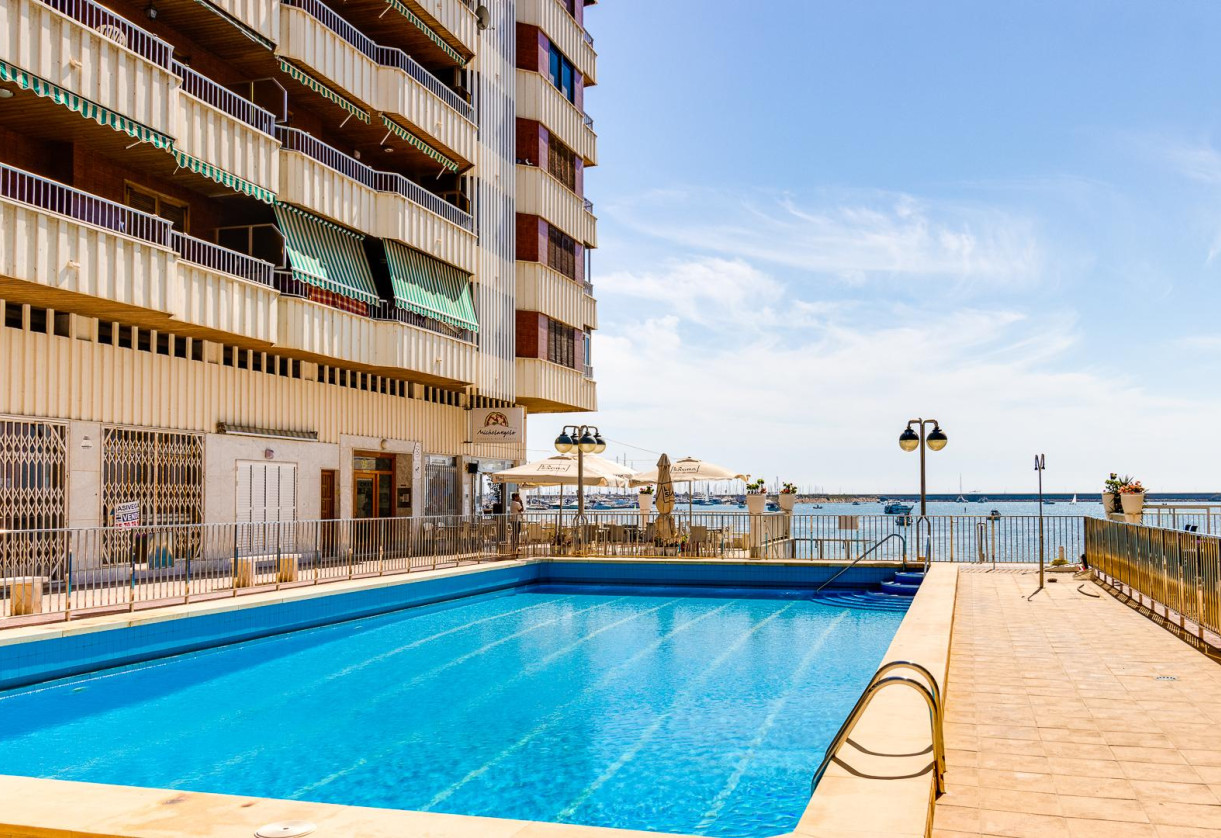 Rynek wtórny · APARTAMENTO · Torrevieja · Playa del Acequión