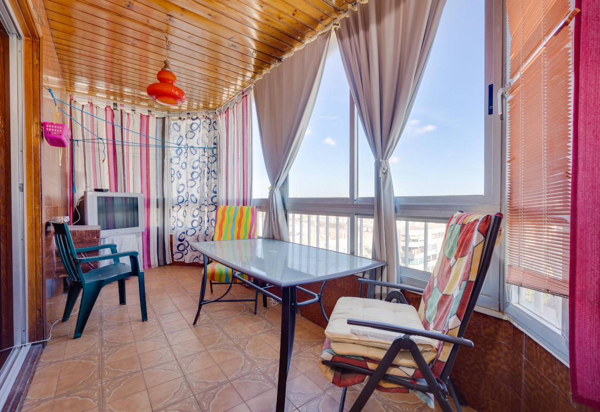 Rynek wtórny · APARTAMENTO · Torrevieja · Playa del Acequión