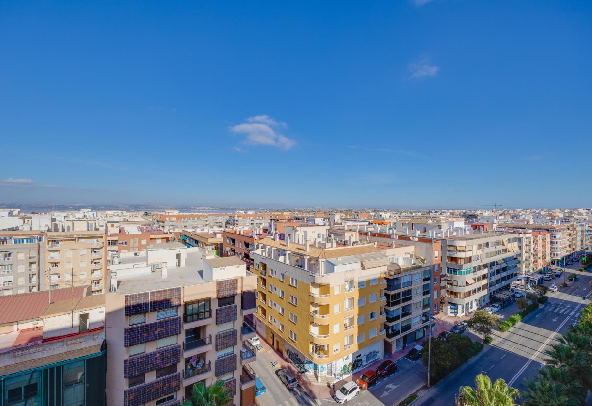 Rynek wtórny · APARTAMENTO · Torrevieja · Playa del Acequión