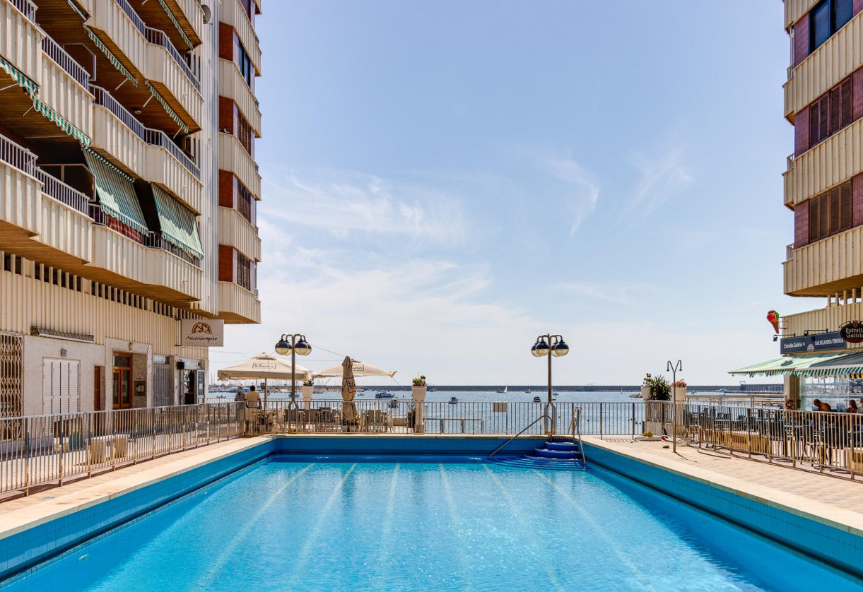 Rynek wtórny · APARTAMENTO · Torrevieja · Playa del Acequión