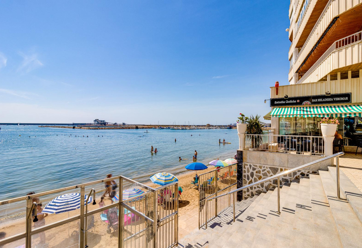 Rynek wtórny · APARTAMENTO · Torrevieja · Playa del Acequión