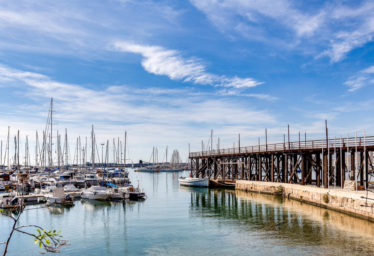 Rynek wtórny · APARTAMENTO · Torrevieja · Playa del Acequión