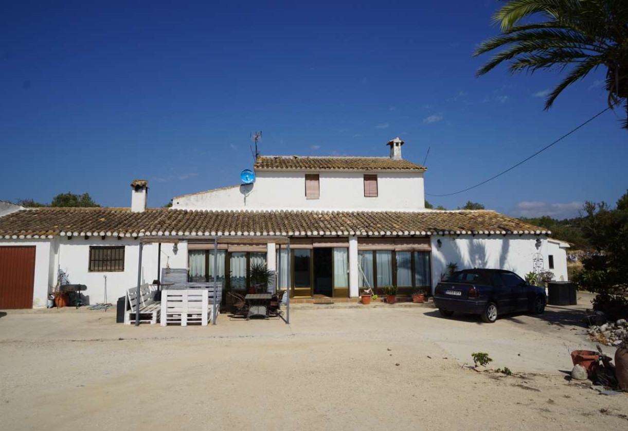 Sale · Country house · Benissa