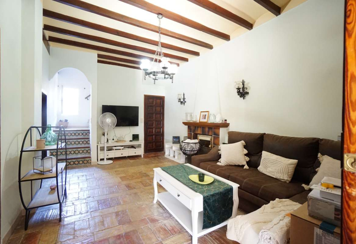 Sale · Country house · Benissa