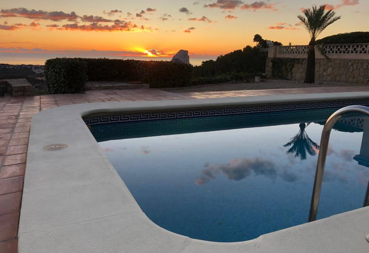 Resale · detached house · Calpe