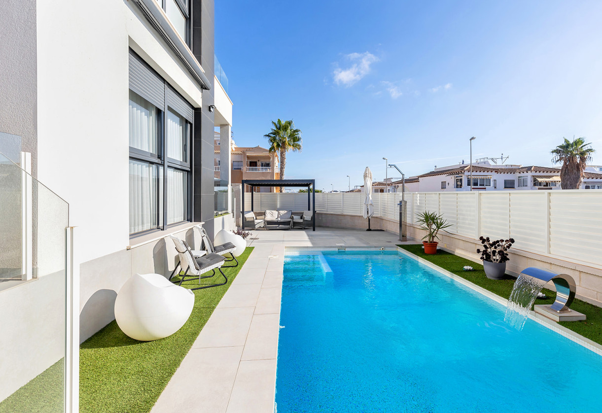 Sale · Villa · Orihuela Costa