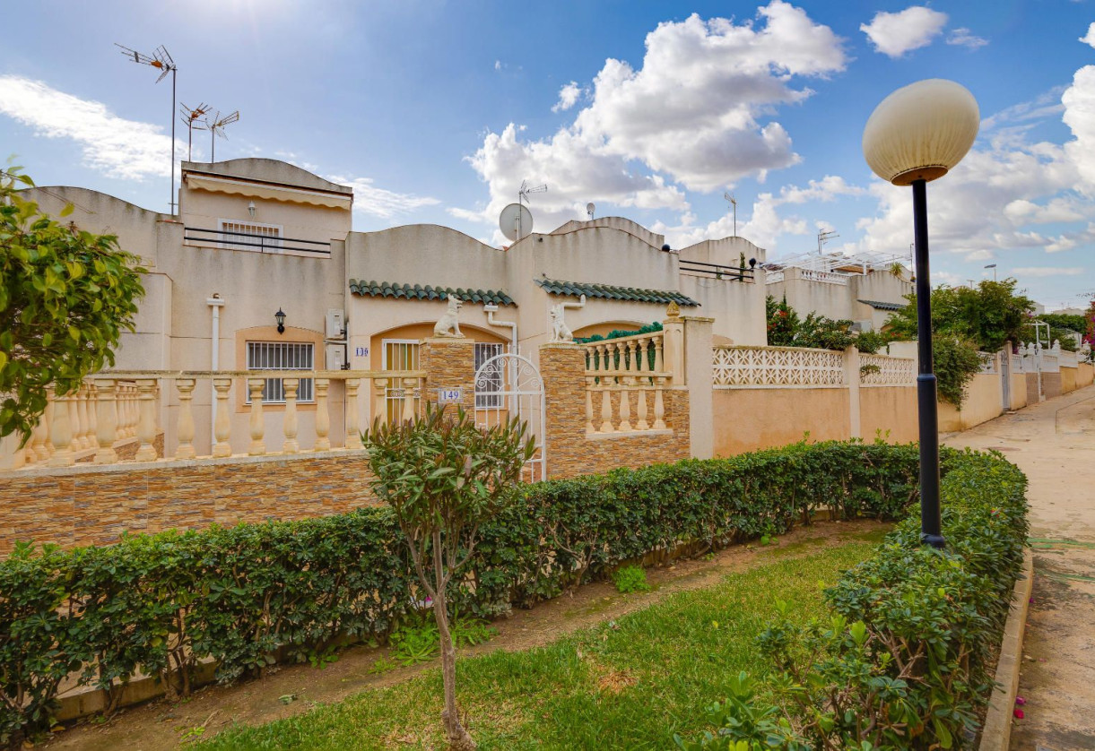 Sale · terraced house · Torrevieja · Los balcones