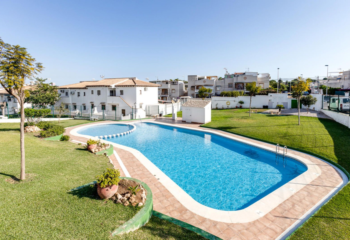 Sale · terraced house · Torrevieja · Los balcones