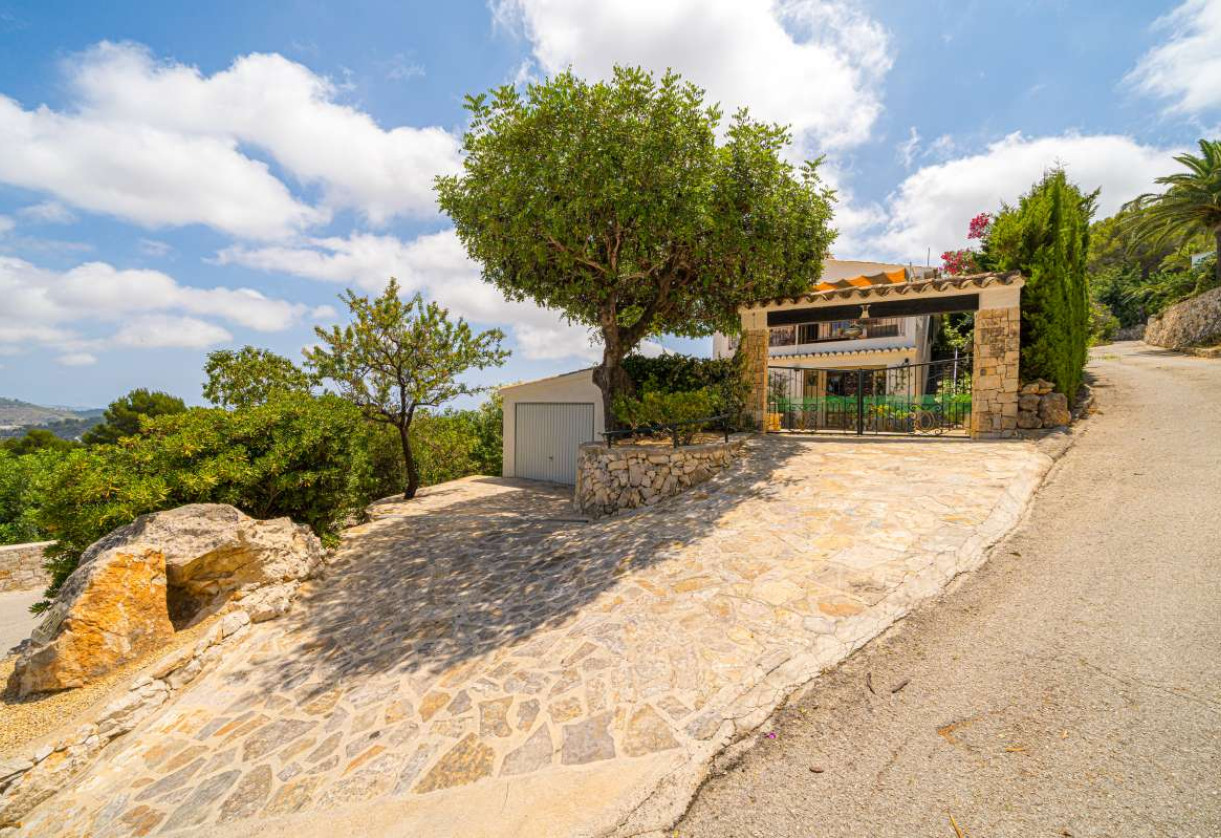 Sale · detached house · Calpe