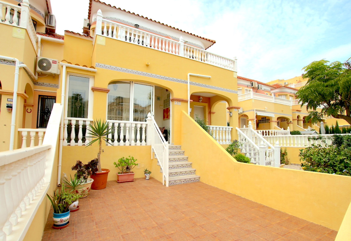 Reventa · Townhouse · Villamartin - Las Filipinas