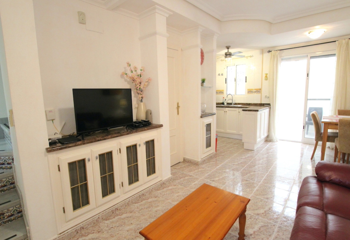 Reventa · Townhouse · Villamartin - Las Filipinas