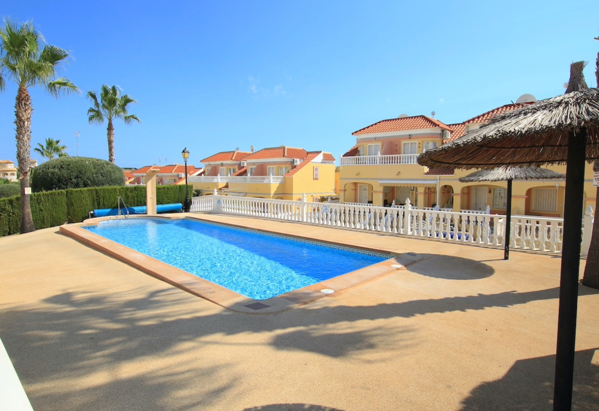 Reventa · Townhouse · Villamartin - Las Filipinas