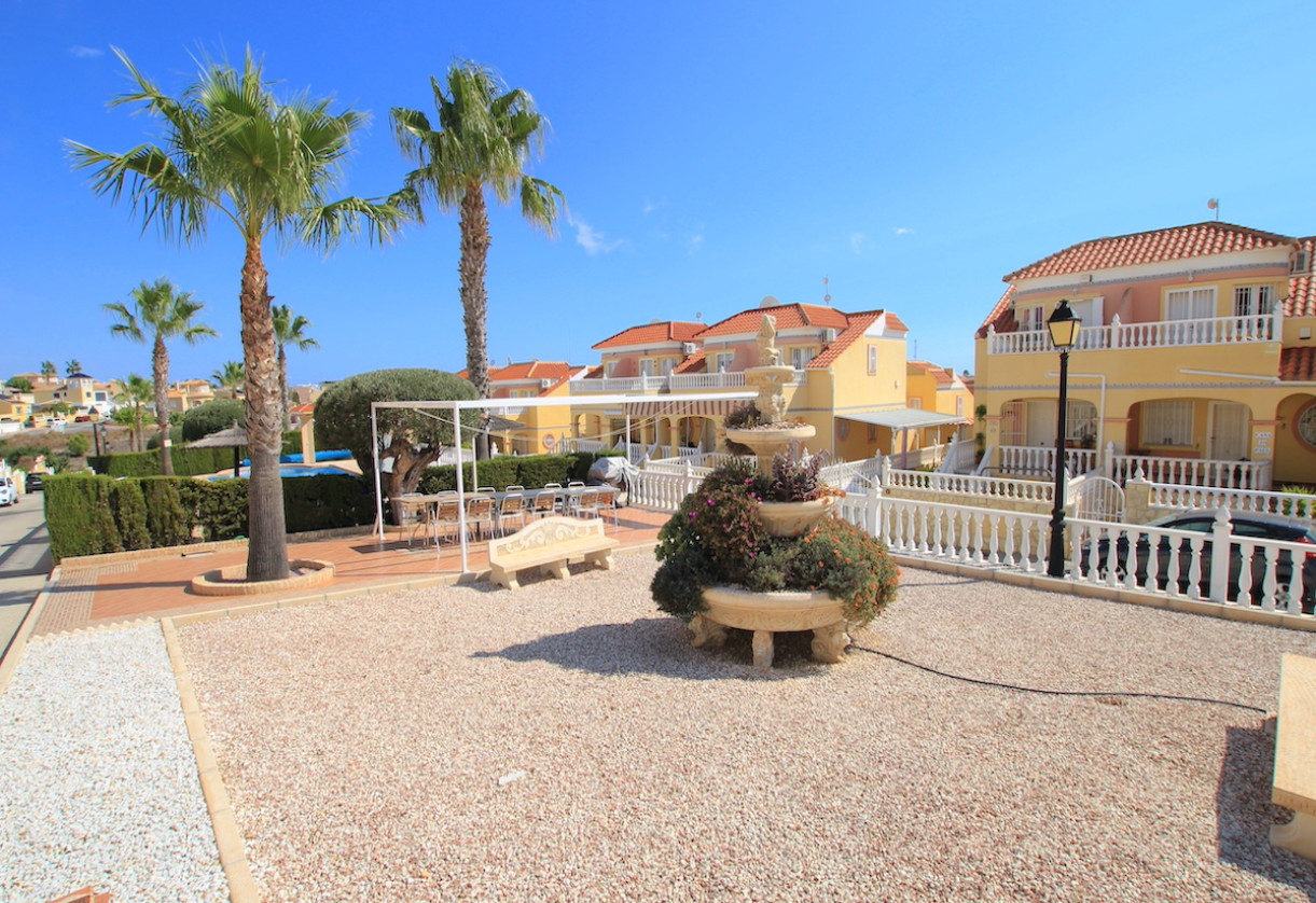 Reventa · Townhouse · Villamartin - Las Filipinas