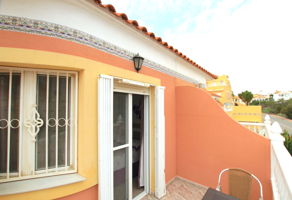 Reventa · Townhouse · Villamartin - Las Filipinas